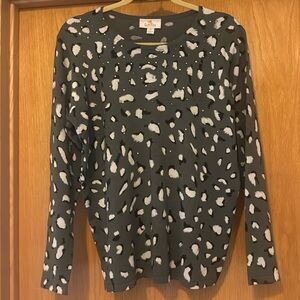 Quacker Factory size M leopard sweater NWOT